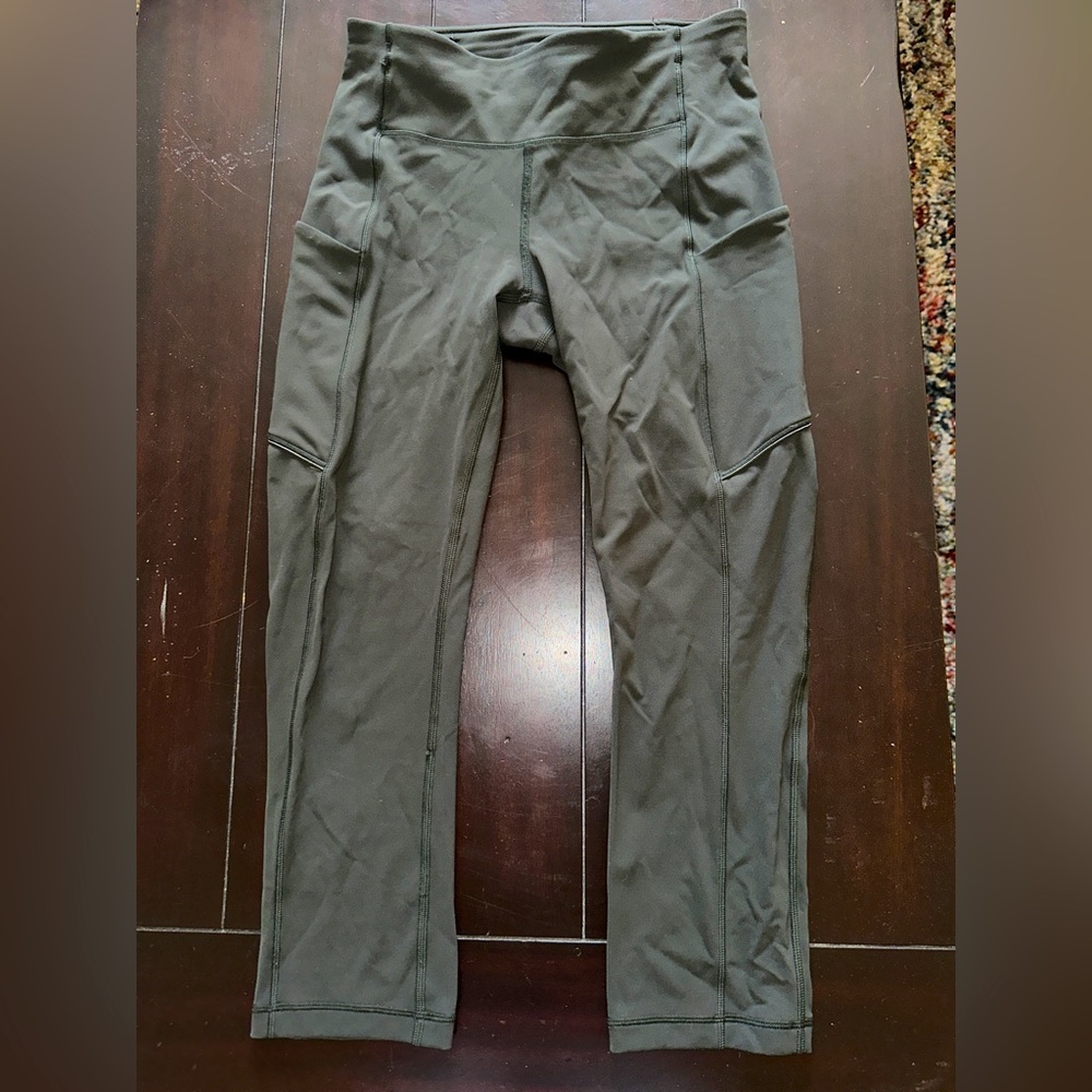 COPY - Lululemon cropped leggings army green